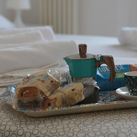 Guest House Simonazzi เรจโจเอมิเลีย ภายนอก รูปภาพ