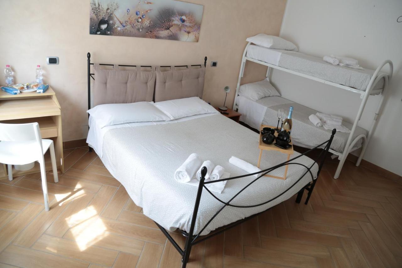 Guest House Simonazzi เรจโจเอมิเลีย ภายนอก รูปภาพ