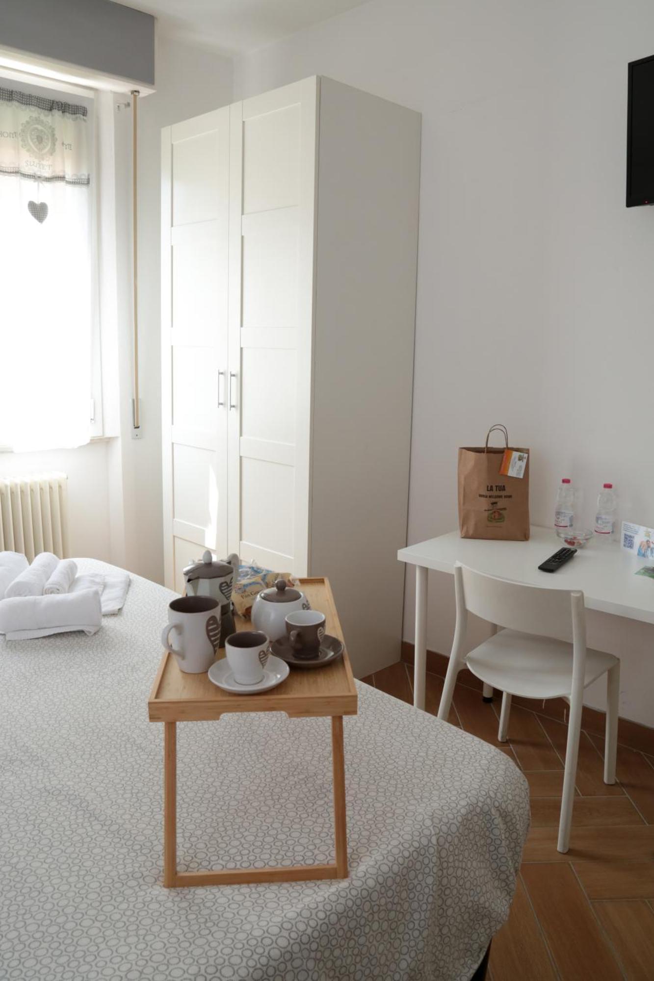 Guest House Simonazzi เรจโจเอมิเลีย ภายนอก รูปภาพ